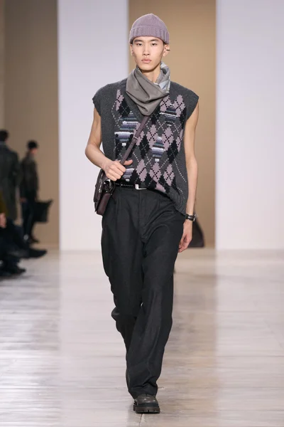 Look 32